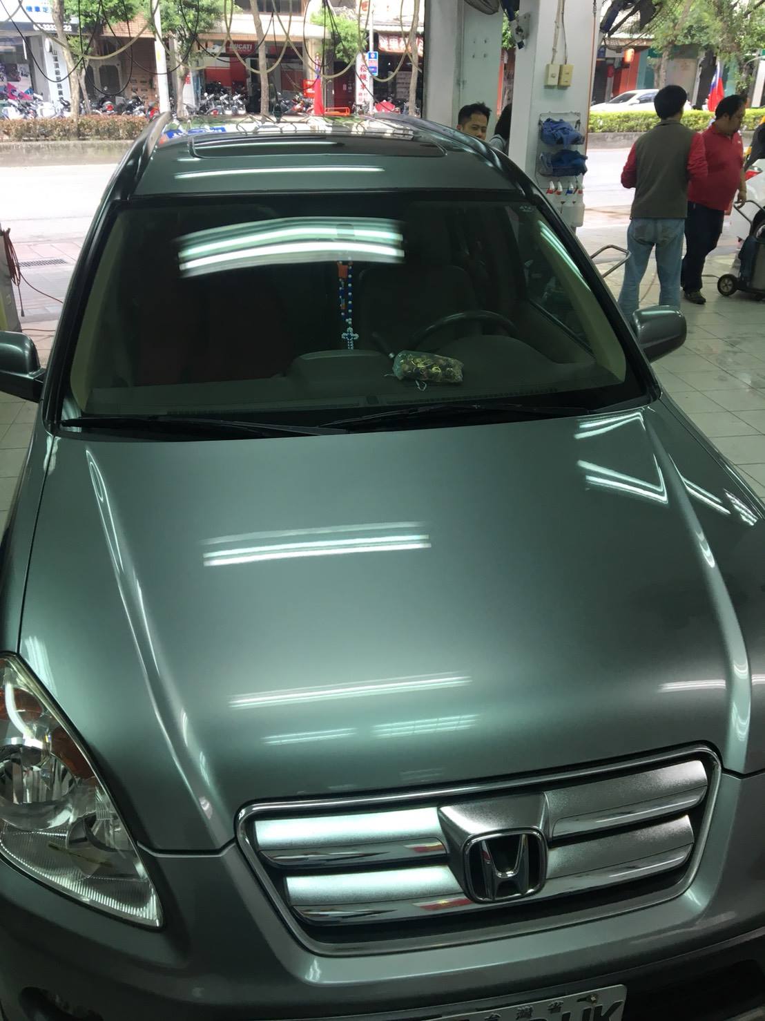 育成洗車中心 玻璃除油膜